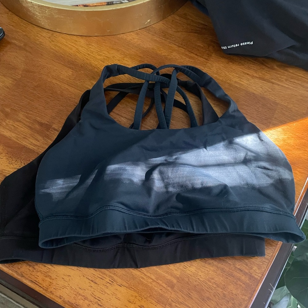 Lululemon sports bras